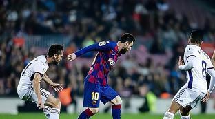 瓊斯展現了 瓊斯展現了