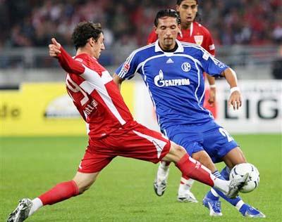 在首场比赛 在首场比赛